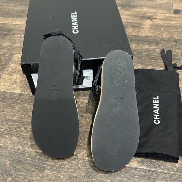 Chanel So Black Chain Link Dad Strap Sandal NWT 37 - Picture 9 of 9